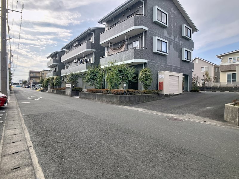 建物外観　3階最上階です。