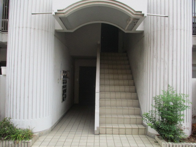 エントランス　建物の内部です