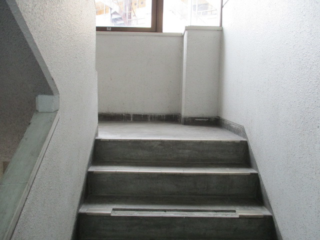 その他共有部分　共用部の階段です