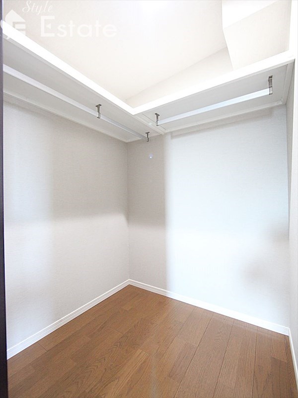 収納　ウォークインクローゼット