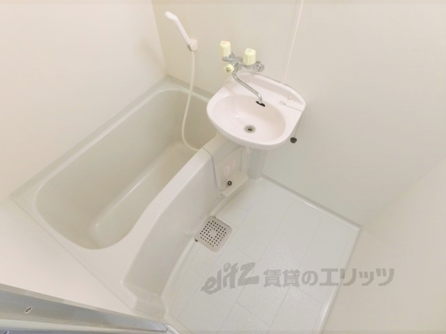 バス・シャワールーム　バス