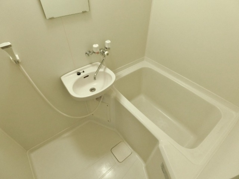 バス・シャワールーム　図面と現状に相違がある場合には現状を優先