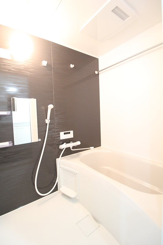 バス・シャワールーム　同タイプ物件写真参照