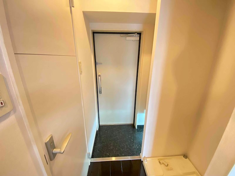 玄関　同物件別部屋イメージ