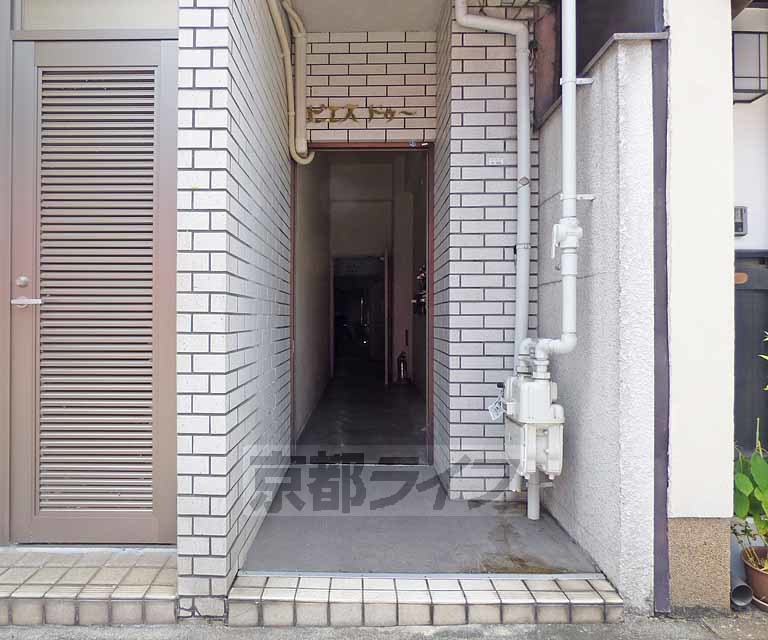 その他共有部分　建物入り口です。