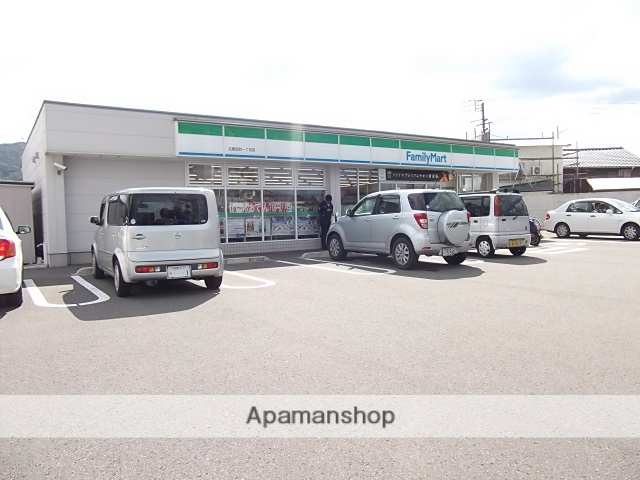 コンビニ　ファミリーマート（コンビニ）まで504m