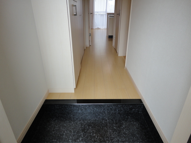 玄関　廊下