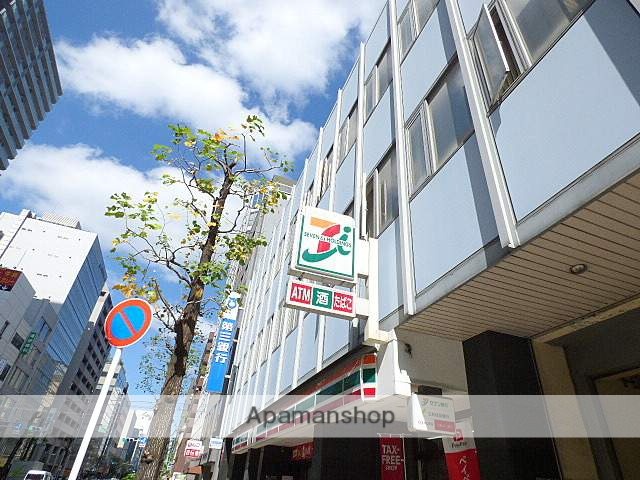 コンビニ　セブンイレブン（コンビニ）まで162m