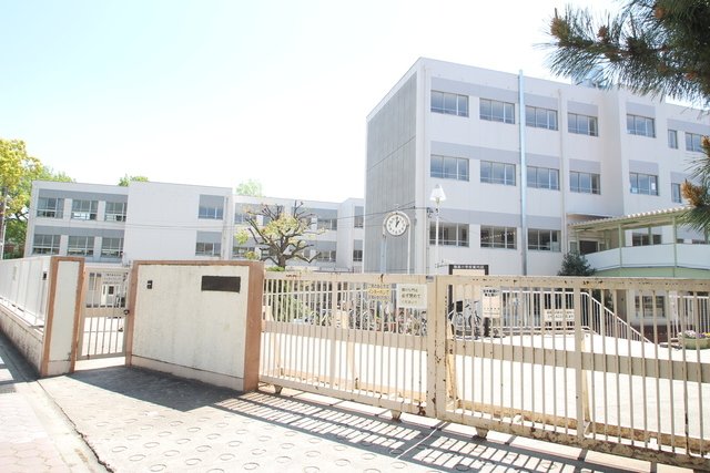 小学校　名古屋市立猪高小学校（小学校）まで700m