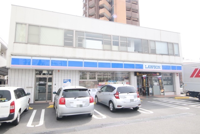 コンビニ　ローソン 名東社台店（コンビニ）まで200m