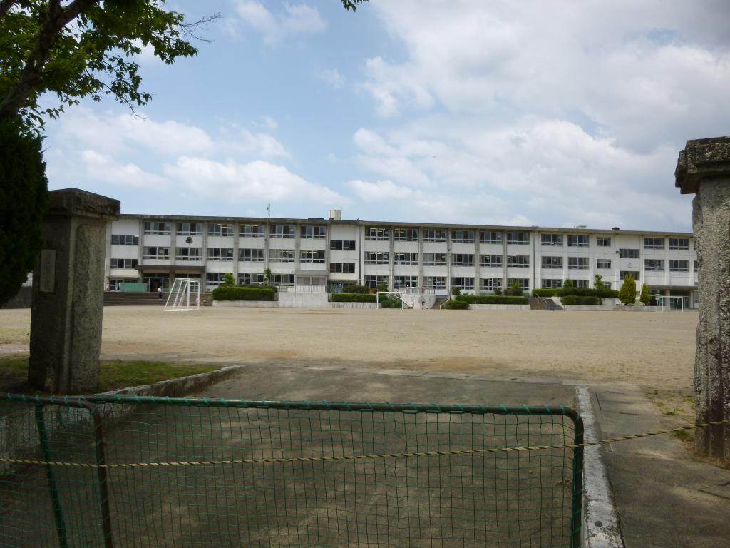 小学校　関市立田原小学校（小学校）まで439m