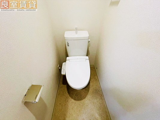 トイレ　温水洗浄便座