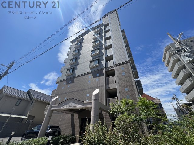 建物外観　オートロック、防犯カメラ、宅配ボックス完備☆