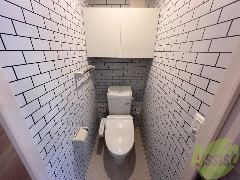 トイレ　トイレはこちらのウォシュレット付きになりますね。