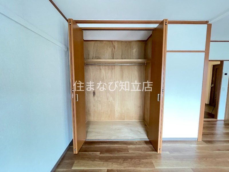 収納　別室同型写真／反転