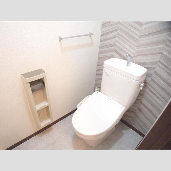 トイレ　※写真は同タイプのお部屋です。