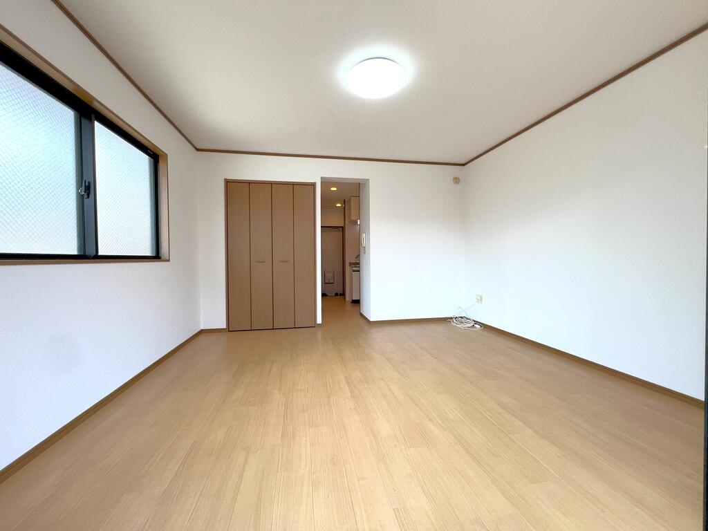 居室・リビング　室内リフォーム済みで綺麗な状態です♪