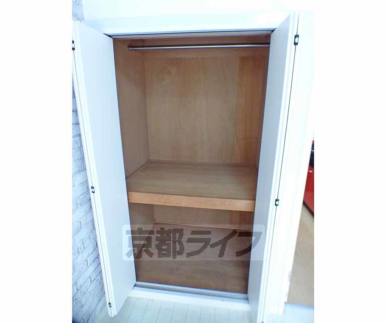 収納　奥行きあるクローゼットです。