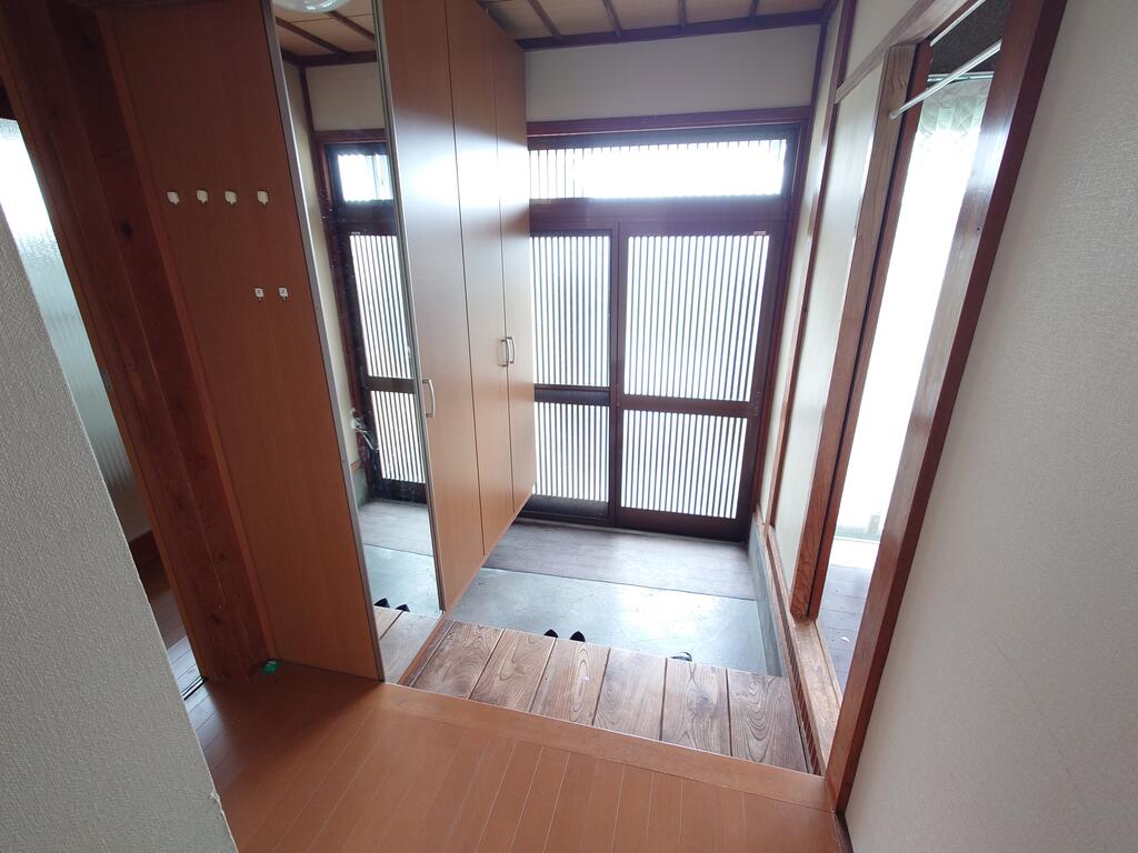 大町平屋の玄関写真