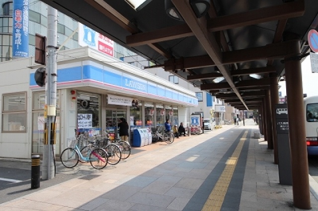 コンビニ　ローソン近鉄八木駅前店（コンビニ）まで533m