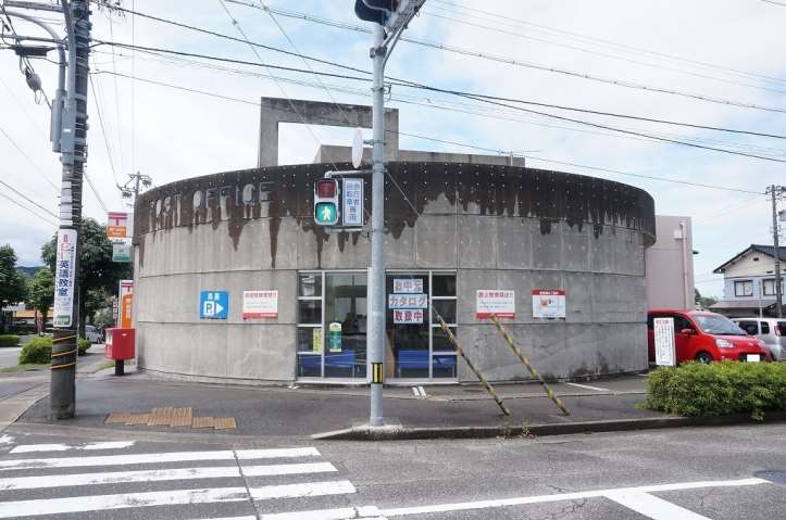 郵便局　金沢泉丘郵便局（郵便局）まで434m