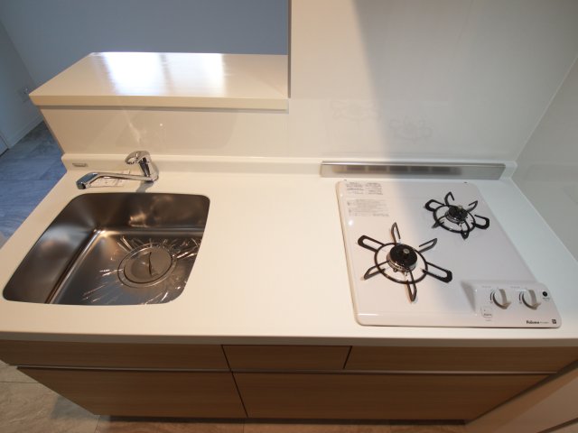 キッチン　※別号室参考写真のため、現況優先です。