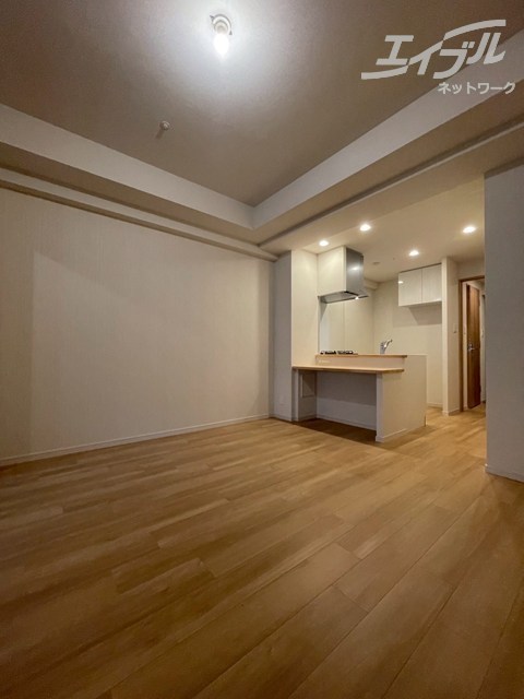 その他部屋・スペース　リビングの別アングルです