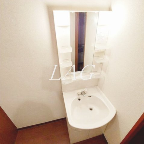 洗面設備　独立洗面台です。