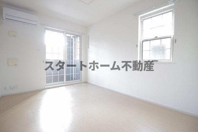 居室・リビング　ゆったり過ごせる居間です