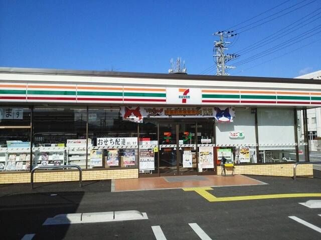 コンビニ　セブンイレブン　草津中学校前店（コンビニ）まで290m