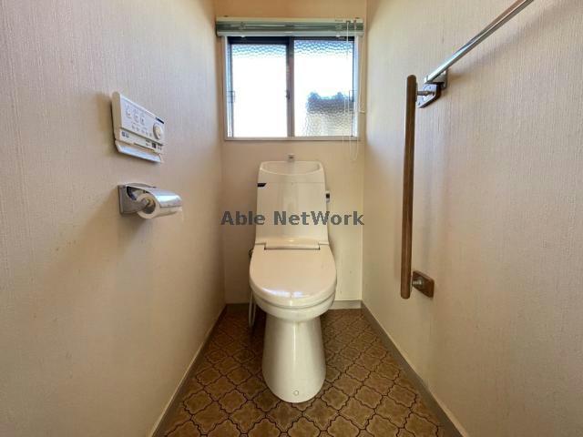 トイレ　トイレ