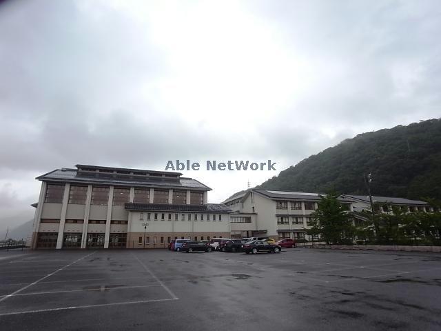 中学校　本巣市立本巣中学校（中学校）まで2655m