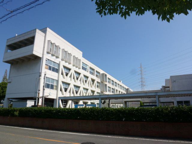 中学校　岩倉市立南部中学校（中学校）まで1187m