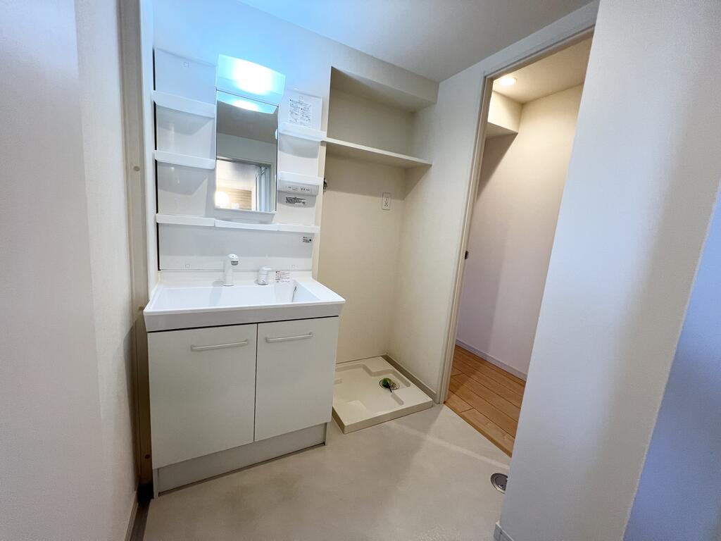 洗面設備　※写真は2階です