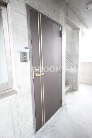 センチュリー21立野 A・Bの玄関写真