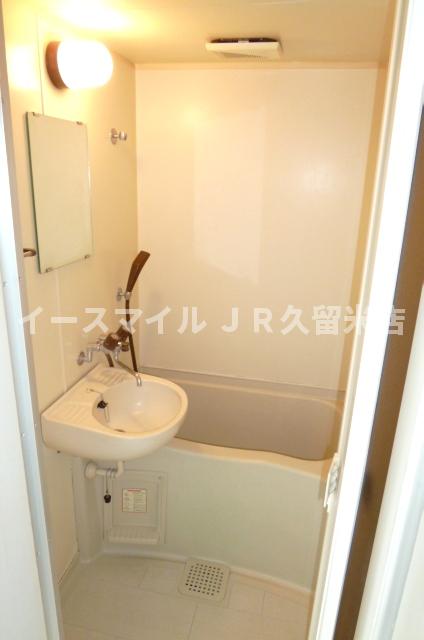 バス・シャワールーム　同タイプの内装になります