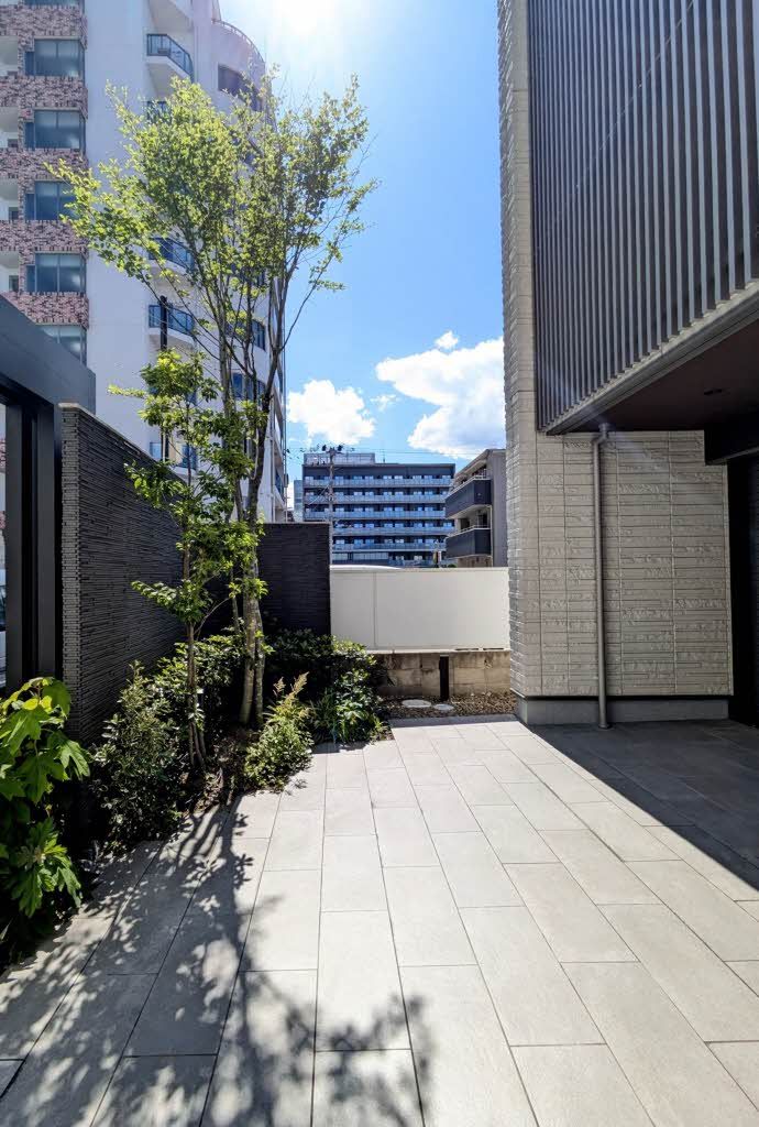 建物外観　植栽