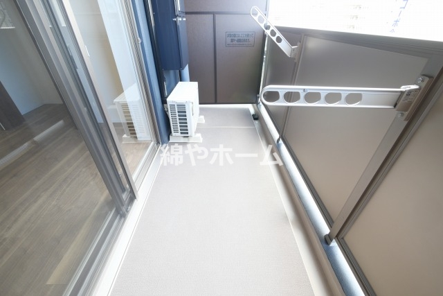 バルコニー　外からの目が気にならないバルコニーで洗濯物が干せます