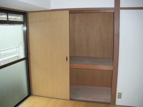 収納　※別部屋の写真です