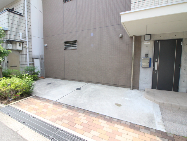 駐車場　１階のお部屋には駐車場が付いてます。