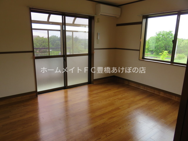 居室・リビング　同型別部屋写真