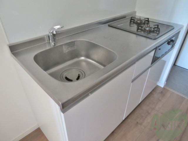 キッチン　キッチンは一人暮らしには丁度いいサイズになりますね。