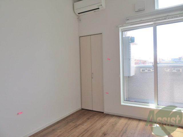 居室・リビング　南向きなので陽当たりも良く明るい印象のお部屋になっています。