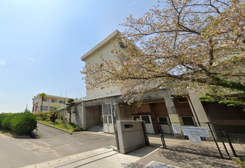 中学校　岡山市立旭東中学校（中学校）まで1931m