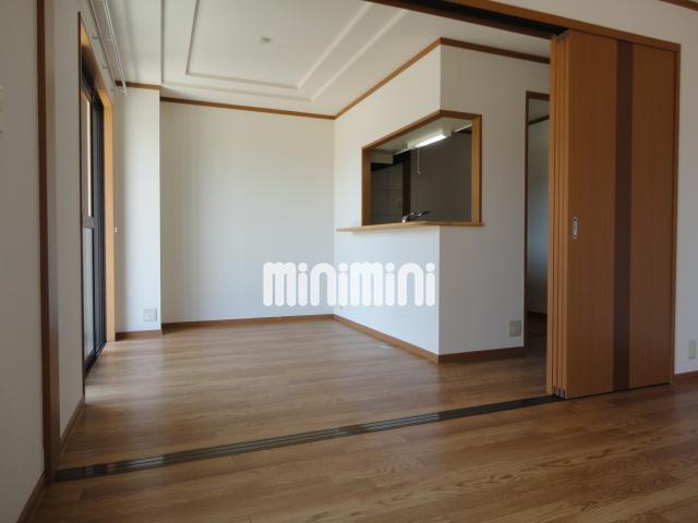 居室・リビング　日当たりの良いお部屋です