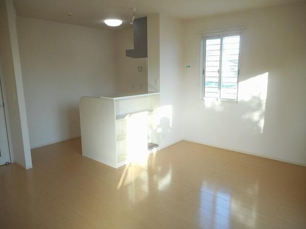 その他設備　広々リビングです！