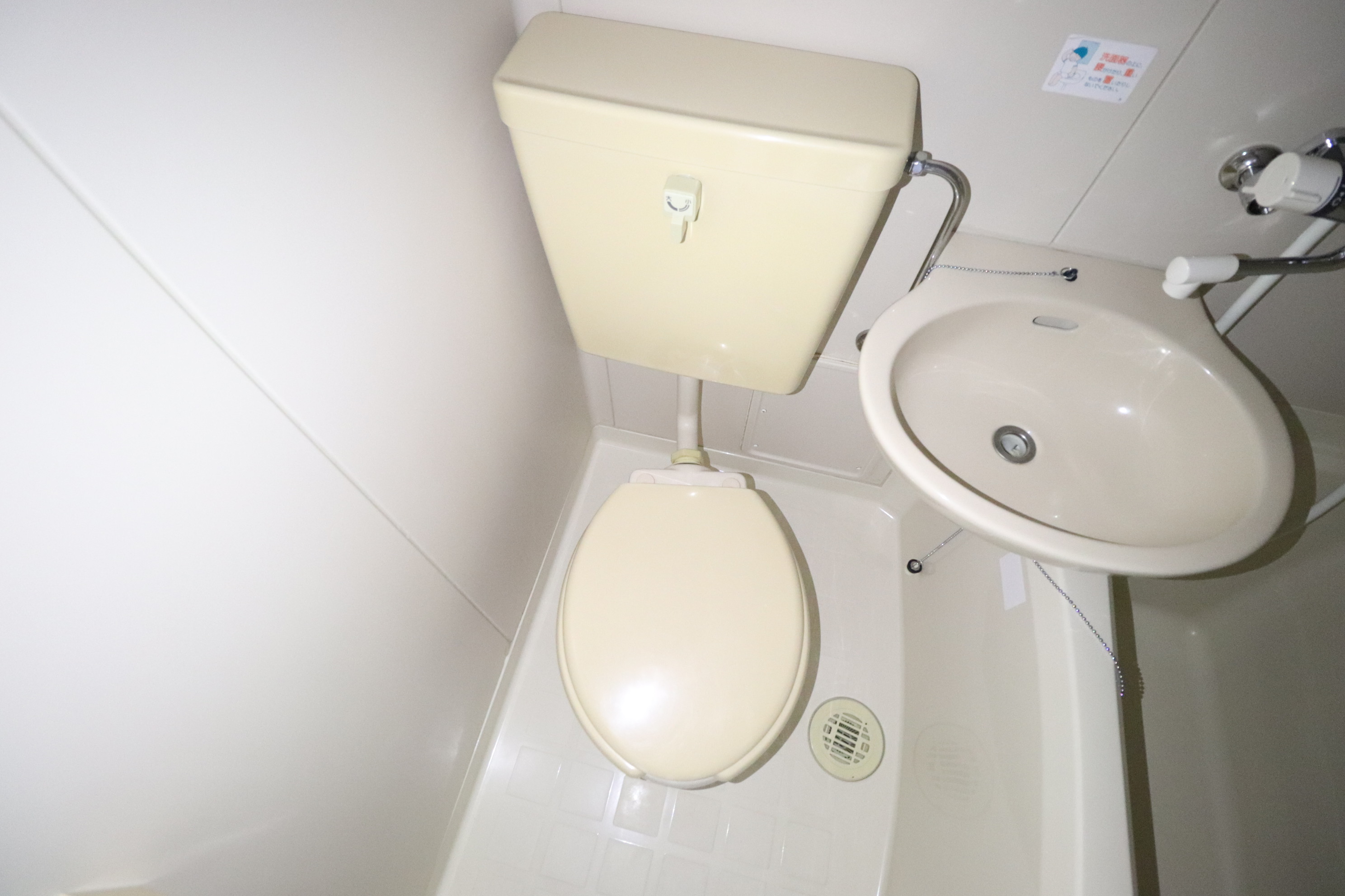 トイレ　トイレとお風呂と洗面台が一緒です★