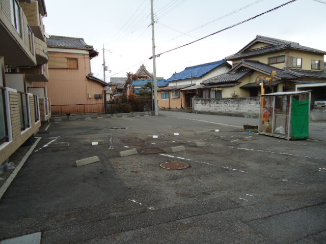 駐車場　敷地内駐車場