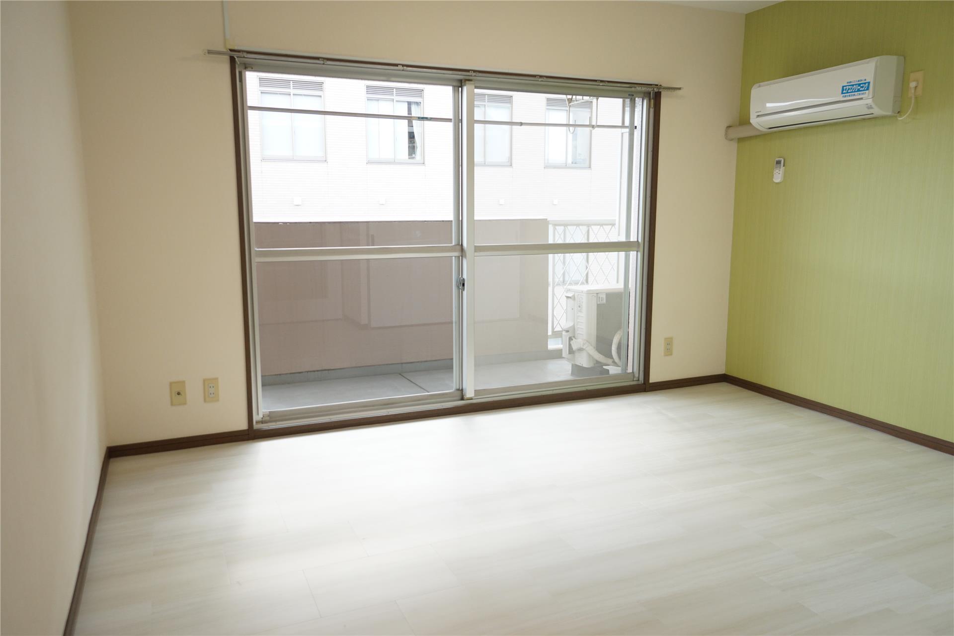 その他　洋室8.0帖☆