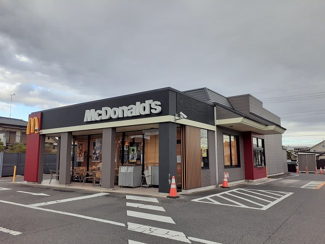 飲食店　マクドナルド４号線雀宮店（飲食店）まで1200m